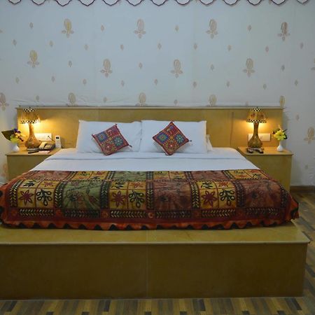 Chokhi Dhani - Desert Camp Resort Jaisalmer Exteriör bild